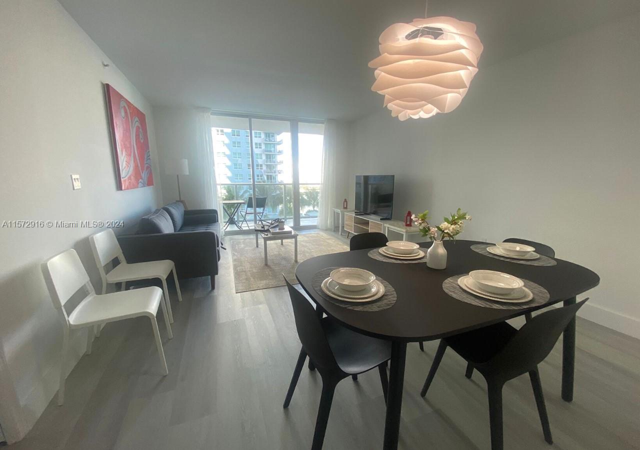 1155 Brickell Bay Dr # 906