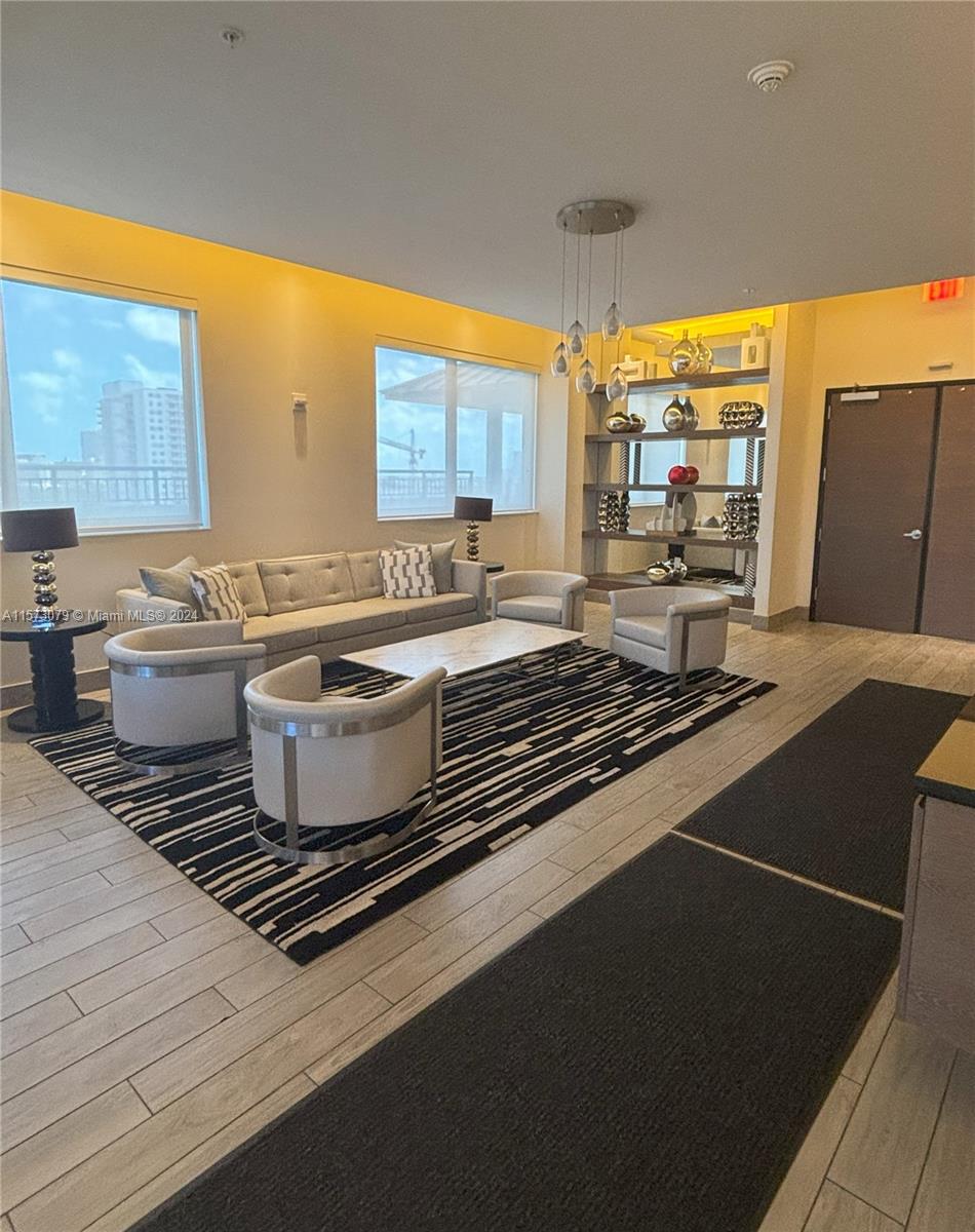 999 SW 1st Ave # 2515