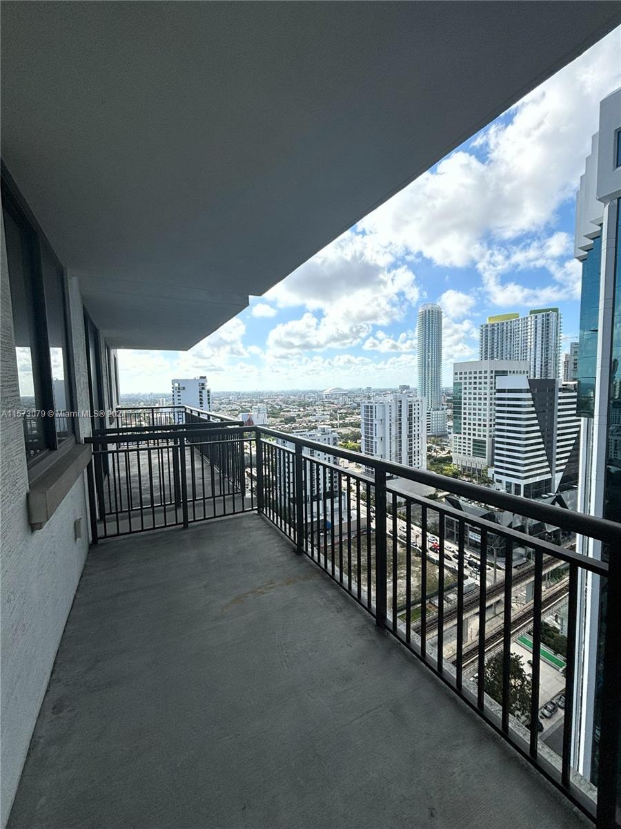 999 SW 1st Ave # 2515