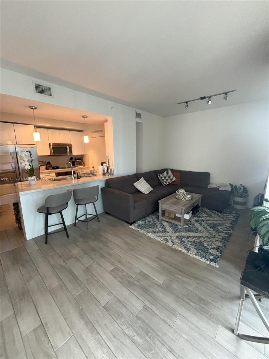 999 SW 1st Ave # 2515