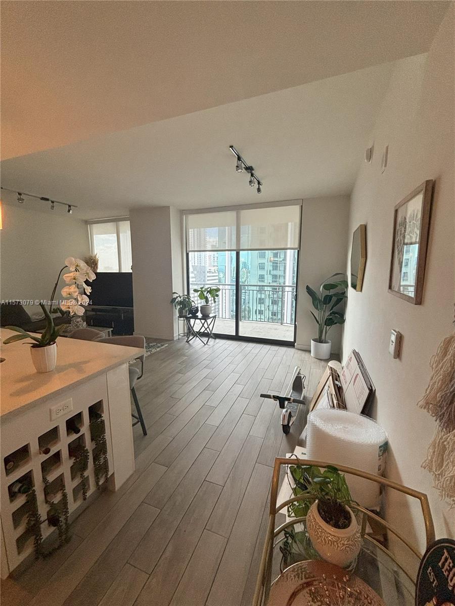 999 SW 1st Ave # 2515