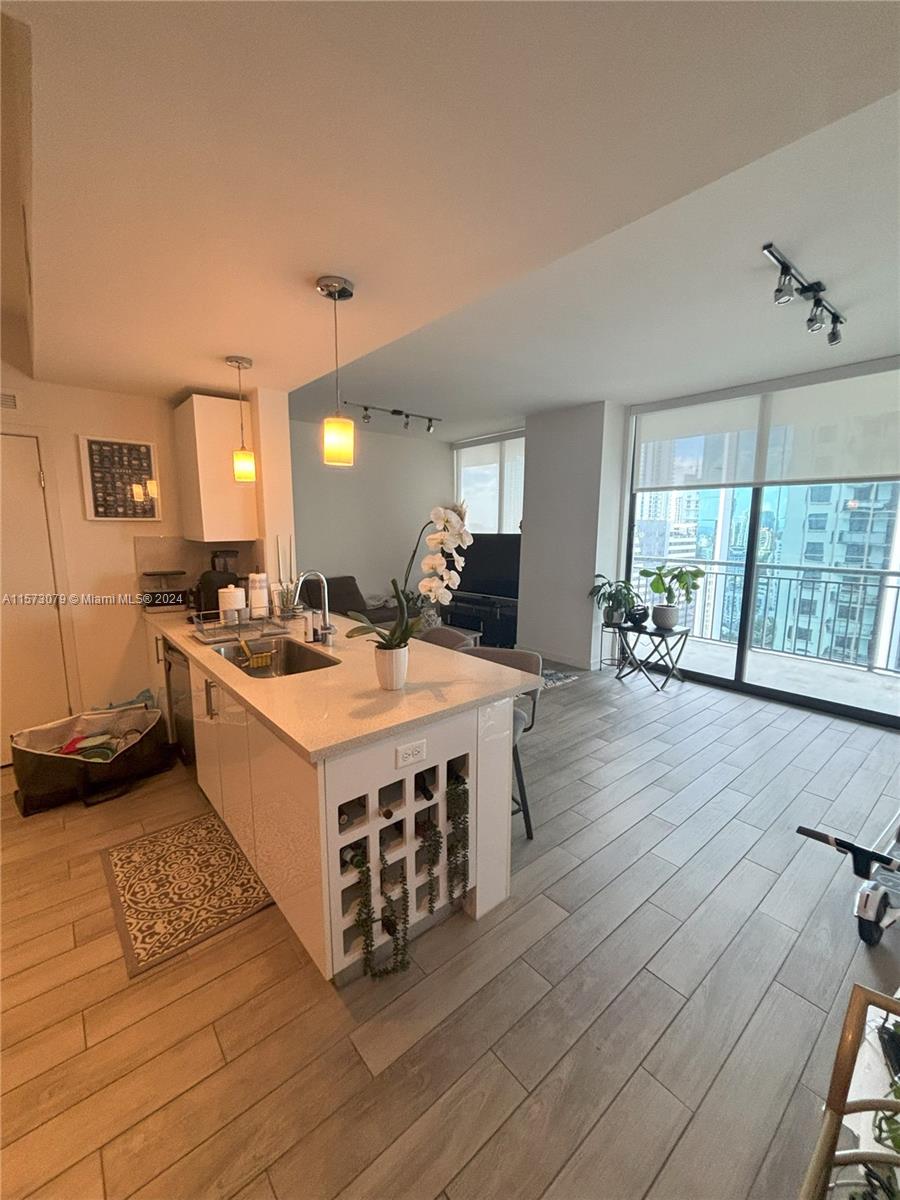 999 SW 1st Ave # 2515