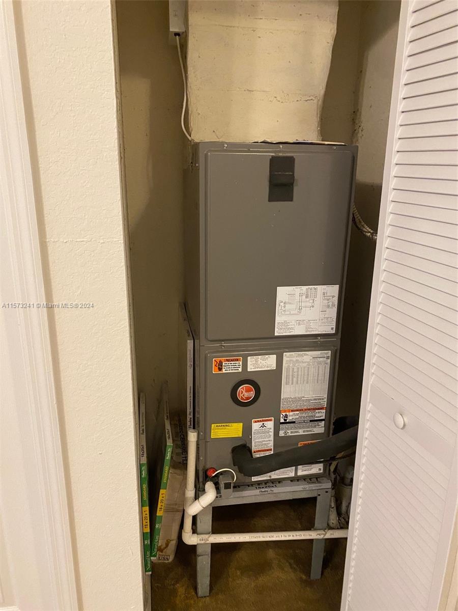 3930 SW 52nd Ave # D4