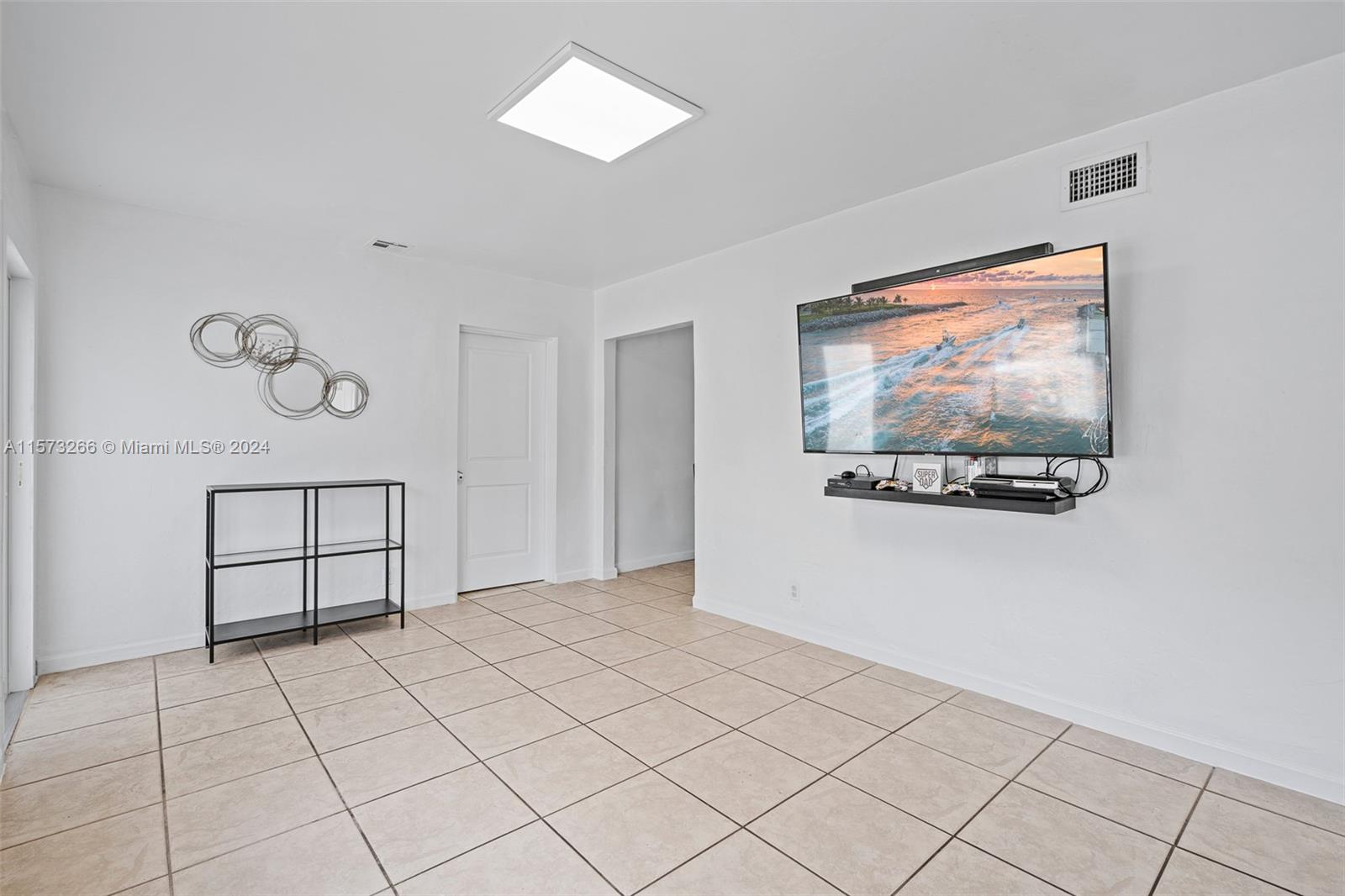 23 Miami Gardens Rd