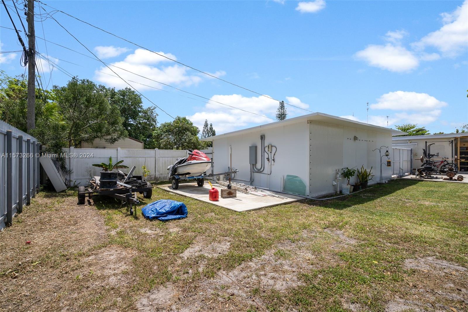 23 Miami Gardens Rd