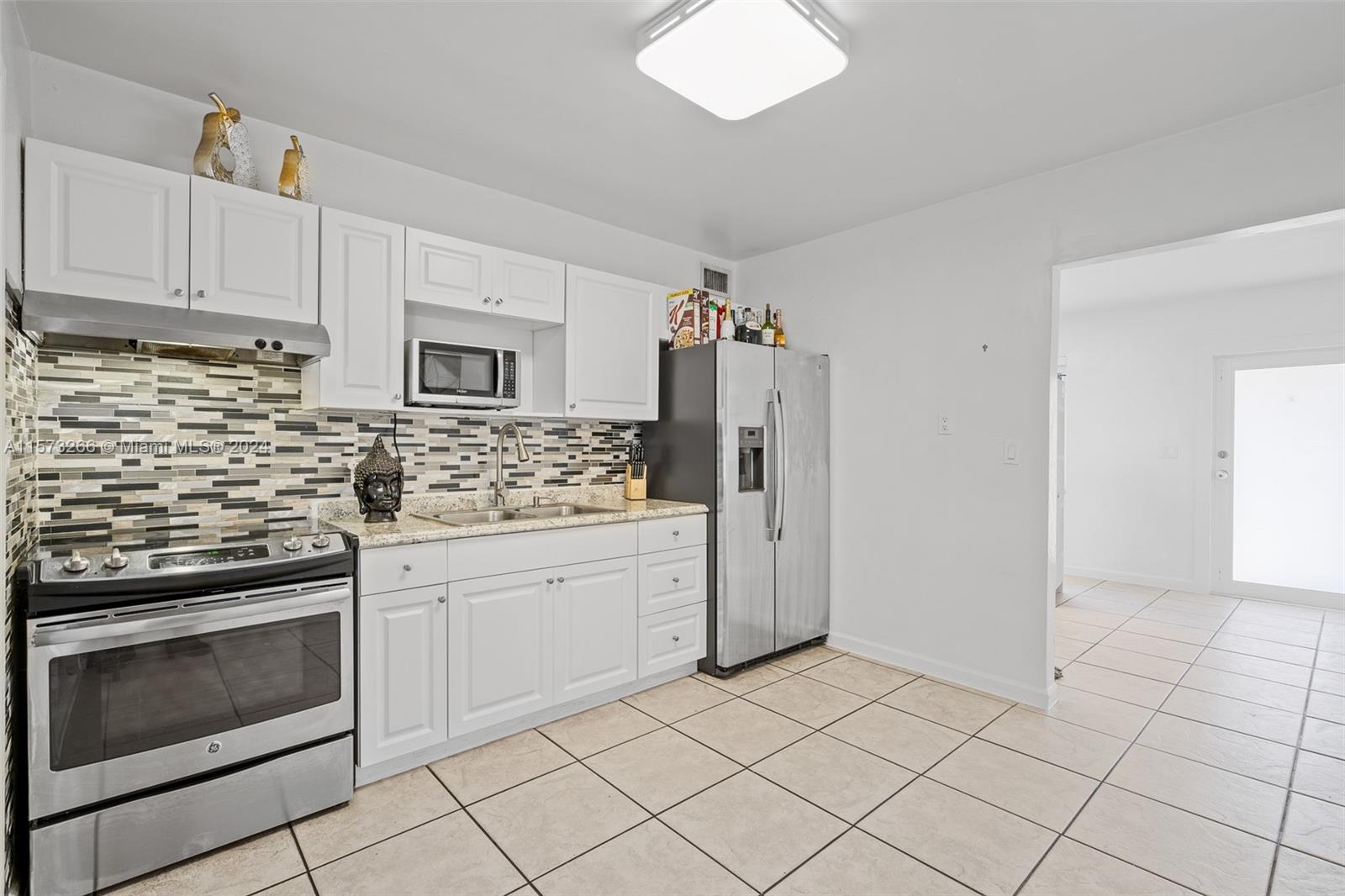 23 Miami Gardens Rd