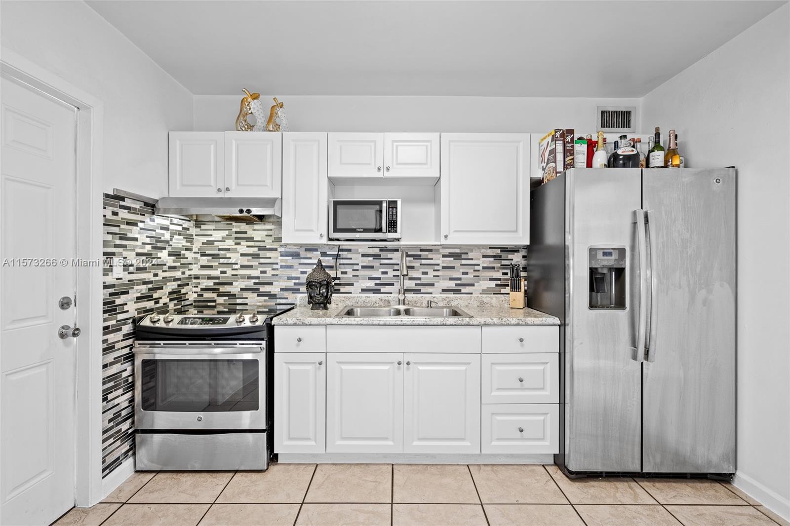 23 Miami Gardens Rd