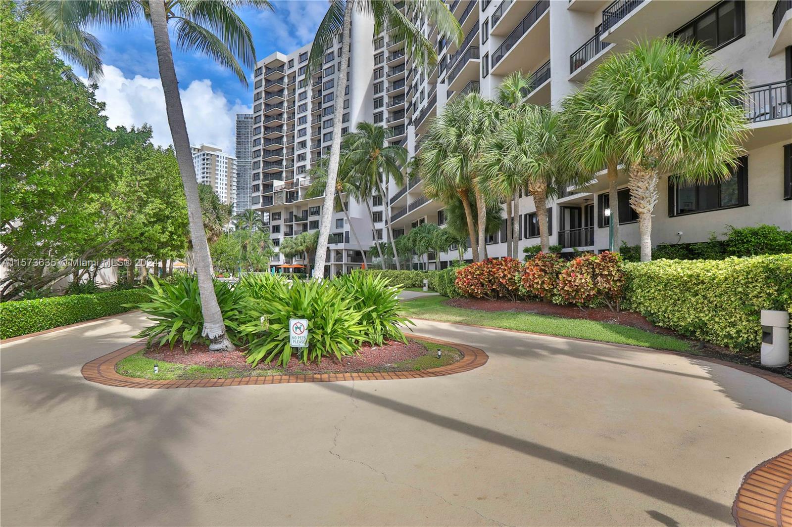 540 Brickell Key Dr # 702