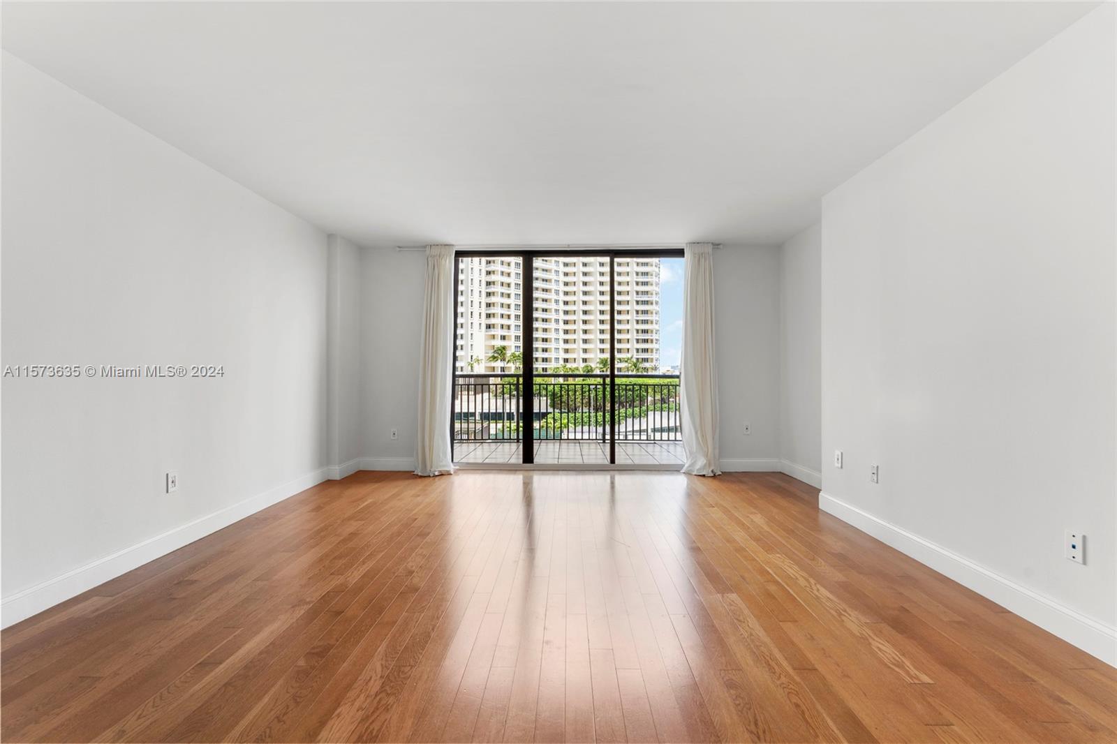 540 Brickell Key Dr # 702