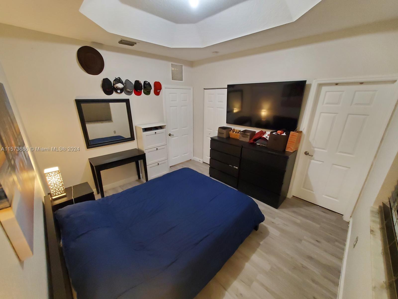 9145 SW 227th St # 5