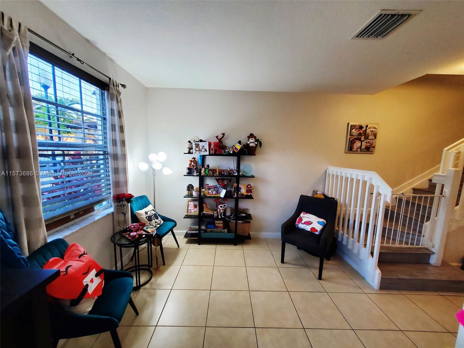 9145 SW 227th St # 5