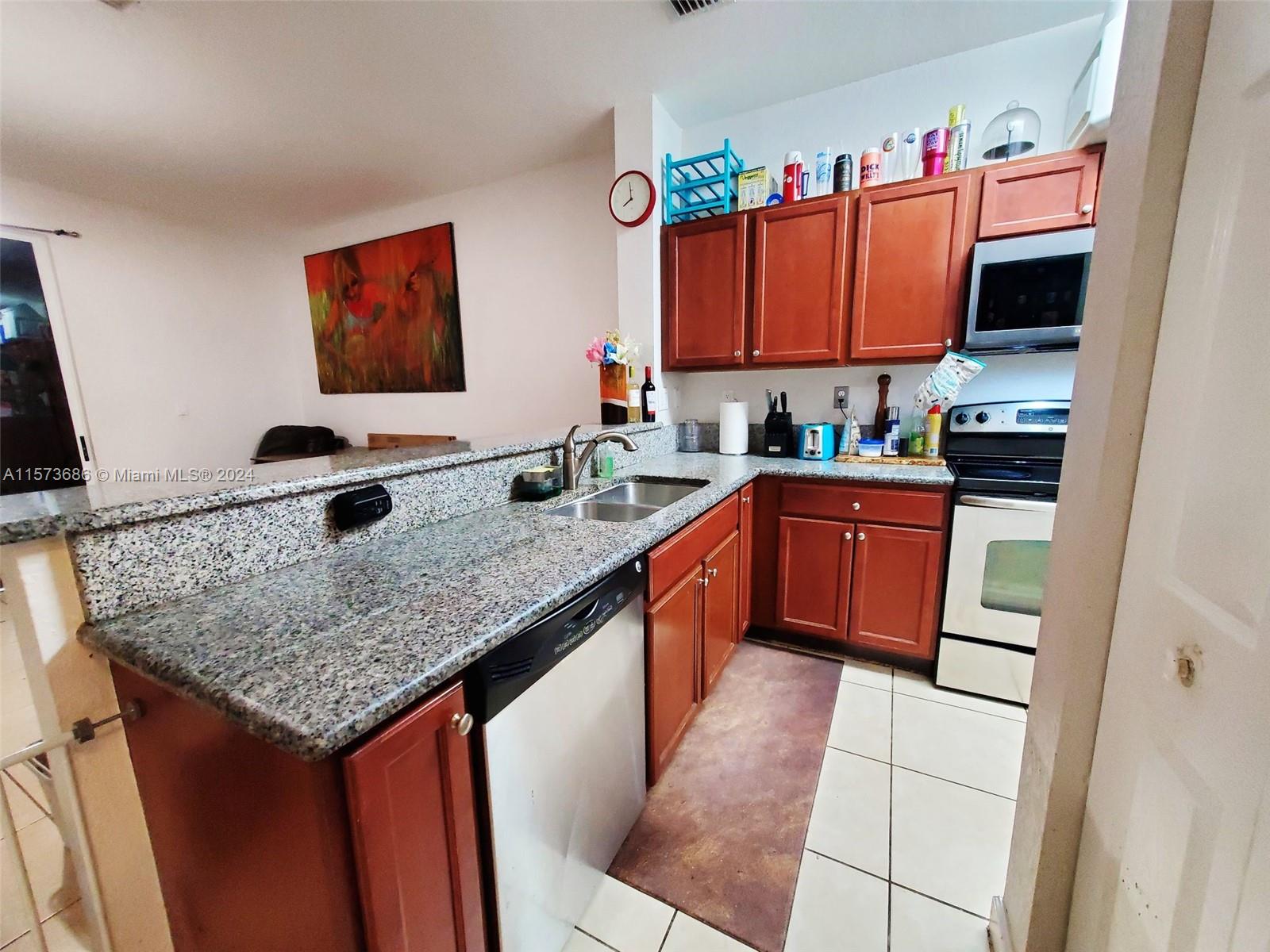 9145 SW 227th St # 5