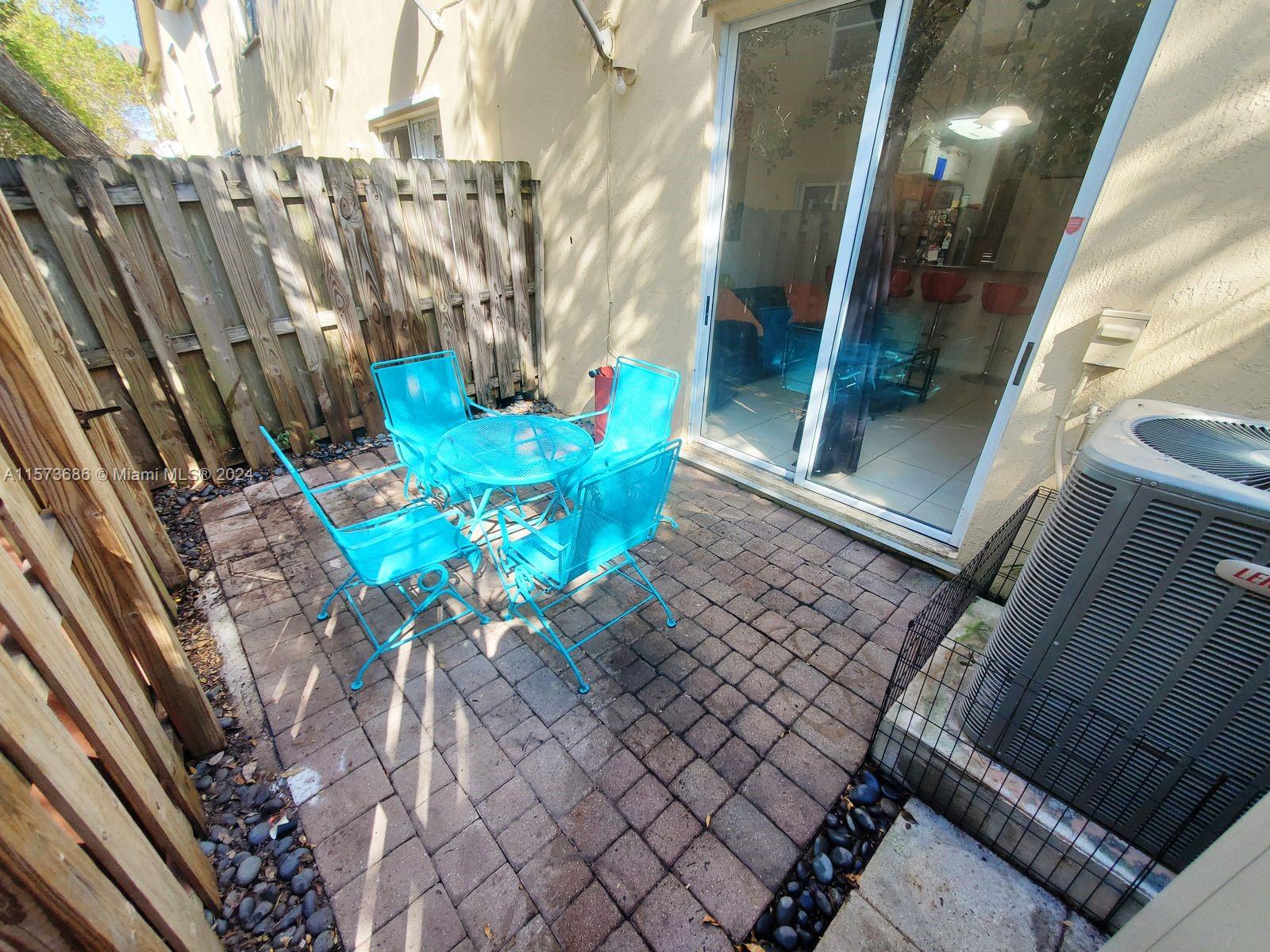 9145 SW 227th St # 5