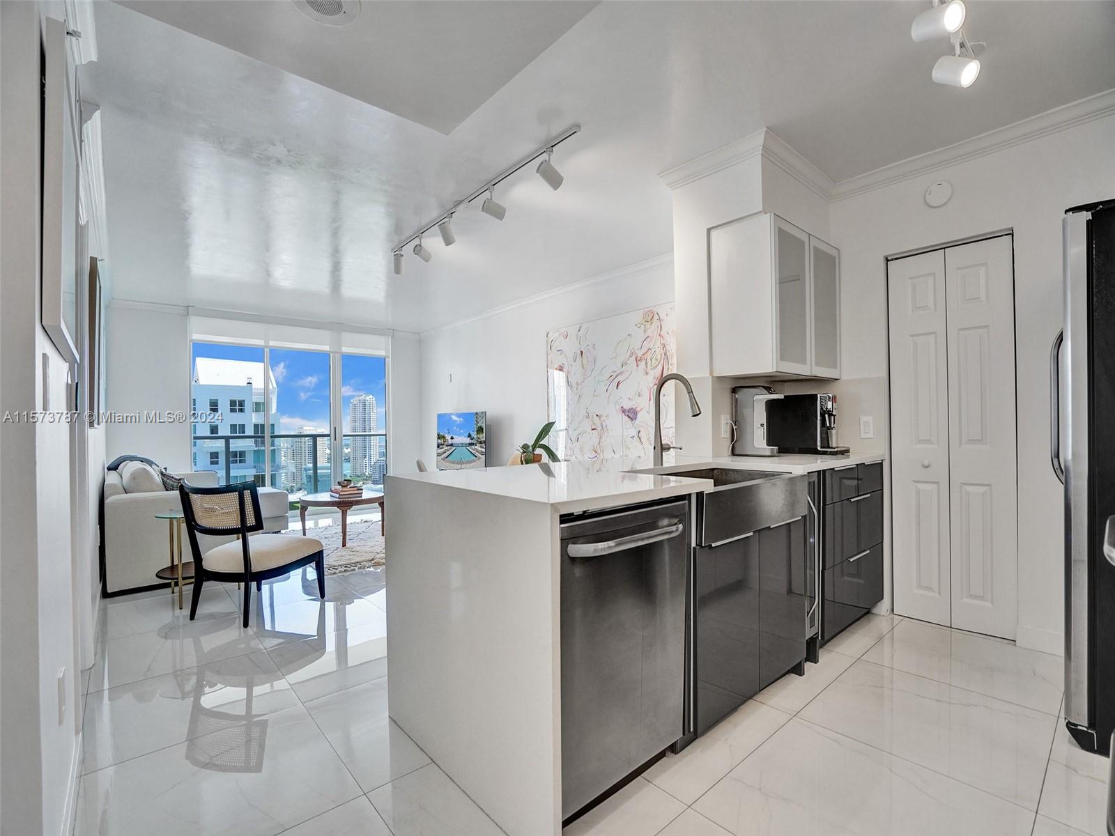 1155 Brickell Bay Dr # 3206