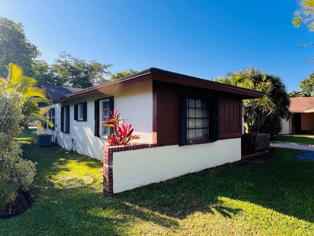 2219 Nova Village Dr