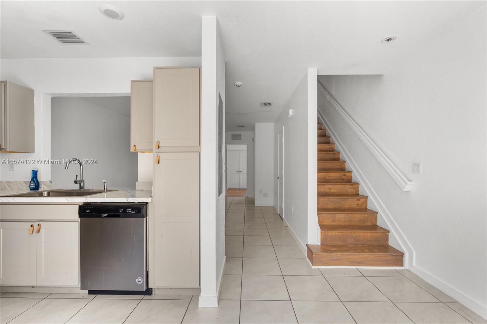 449 NE 5th Way