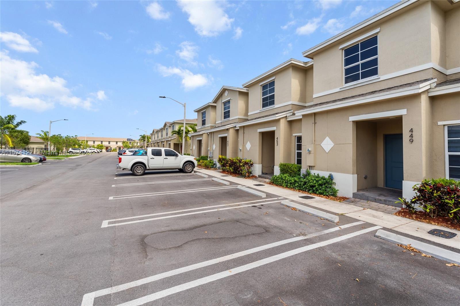 449 NE 5th Way