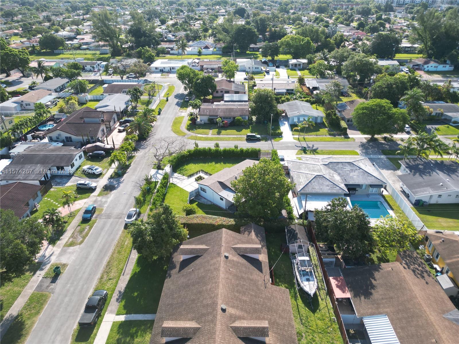 7040 SW 17th Ter