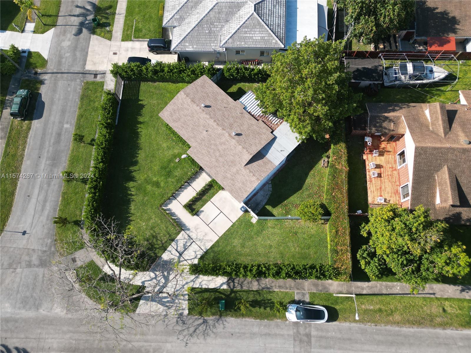 7040 SW 17th Ter
