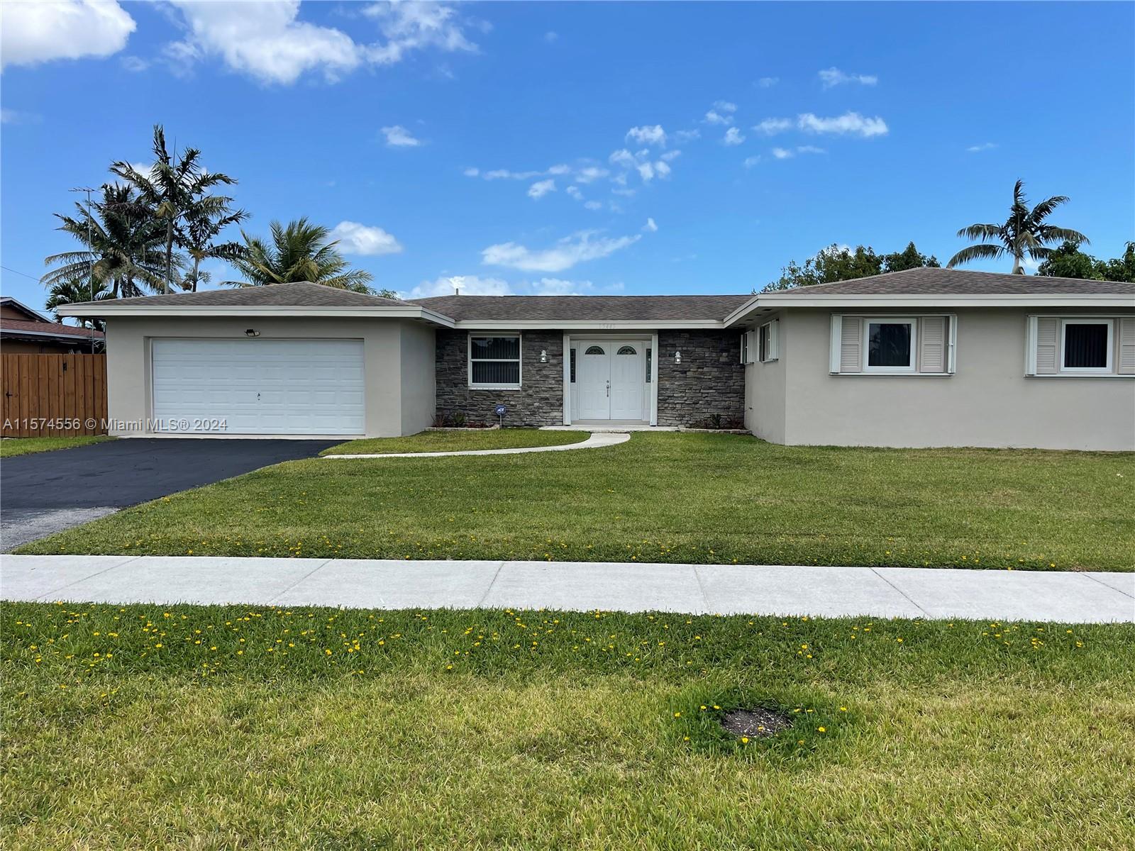 15445 SW 99th Ave