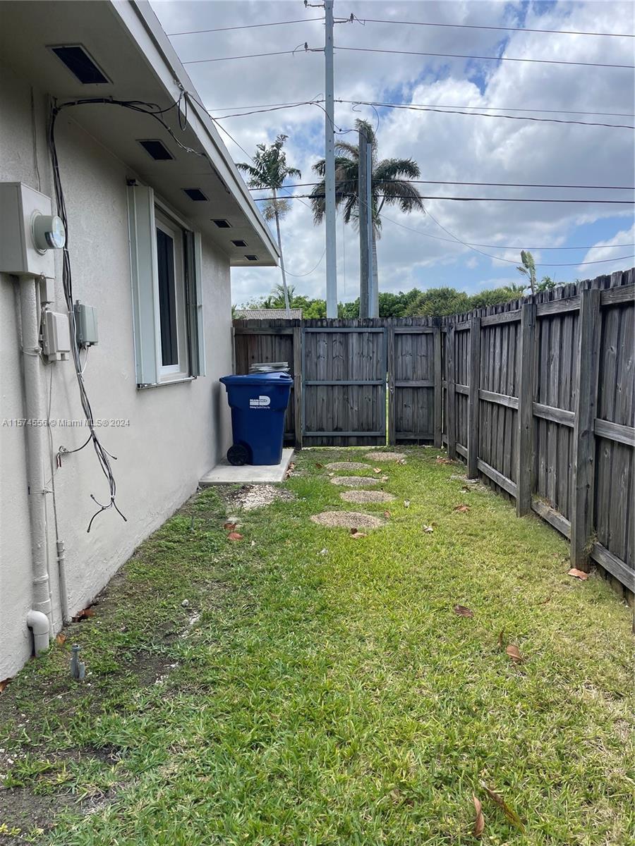 15445 SW 99th Ave