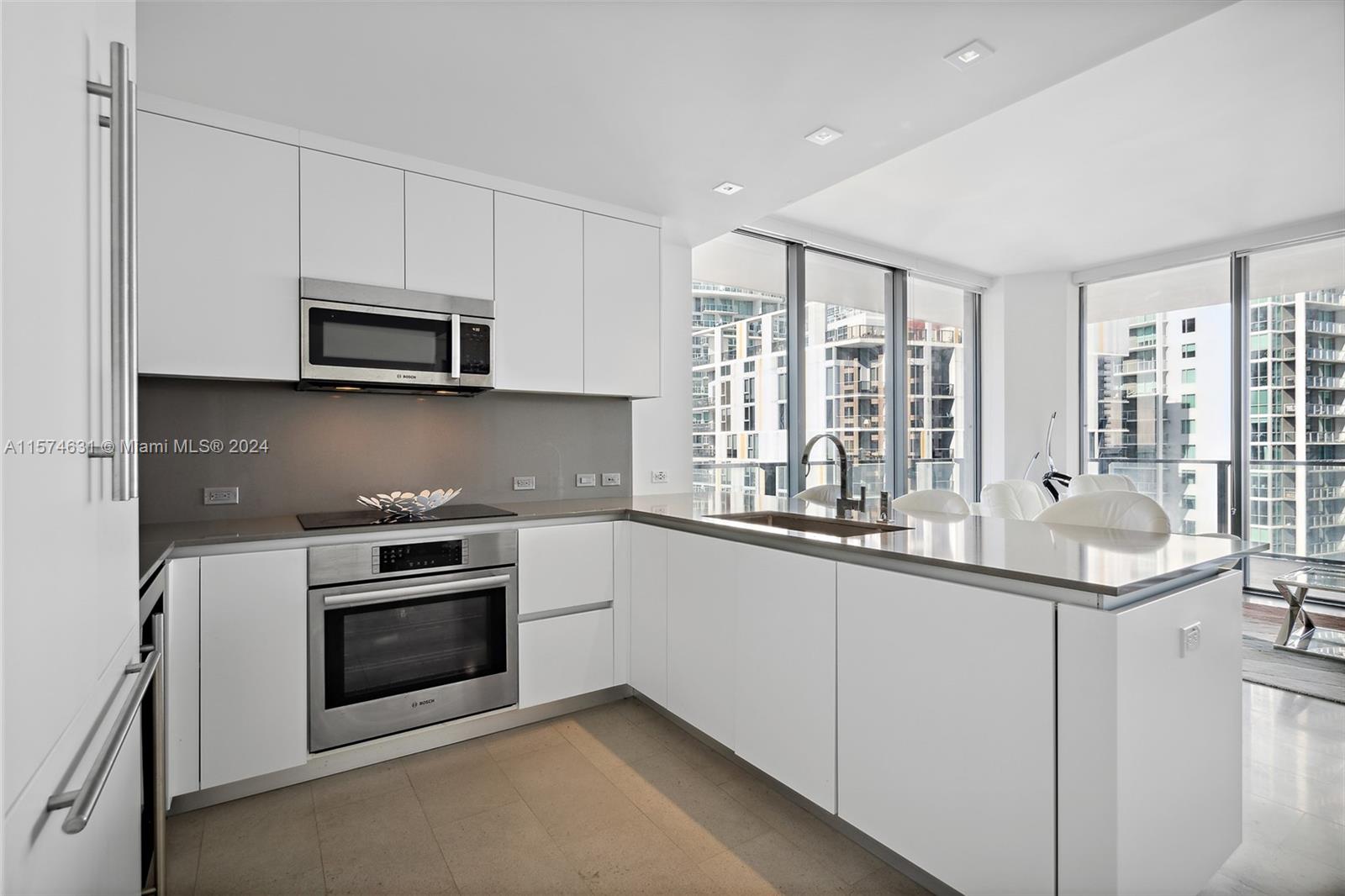 68 SE 6th St # 1711