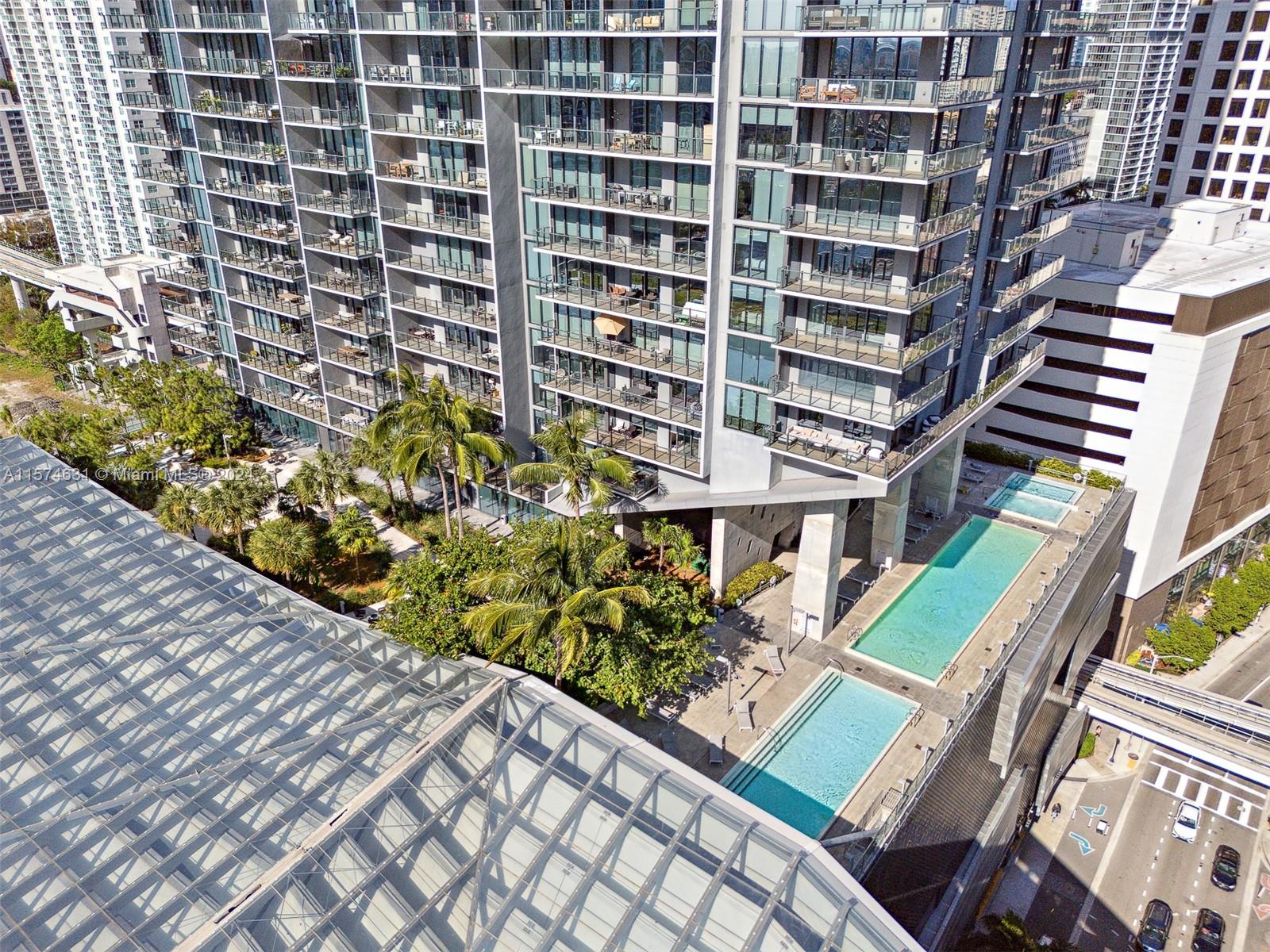 68 SE 6th St # 1711