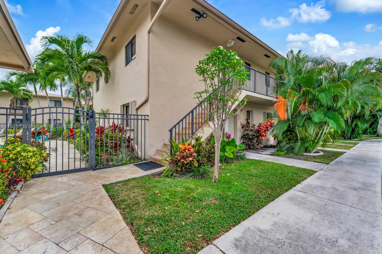 2907 NE 8th Ter # 201
