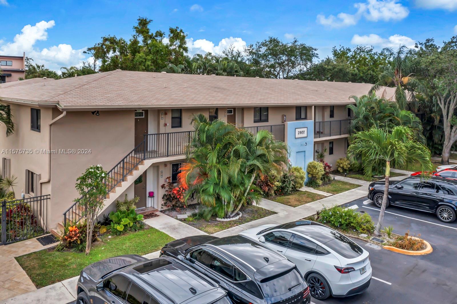 2907 NE 8th Ter # 201
