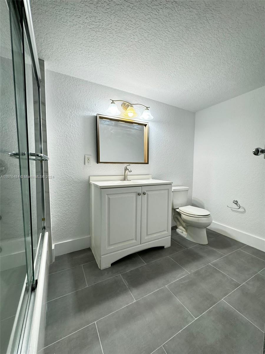 1260 SW 28th Rd