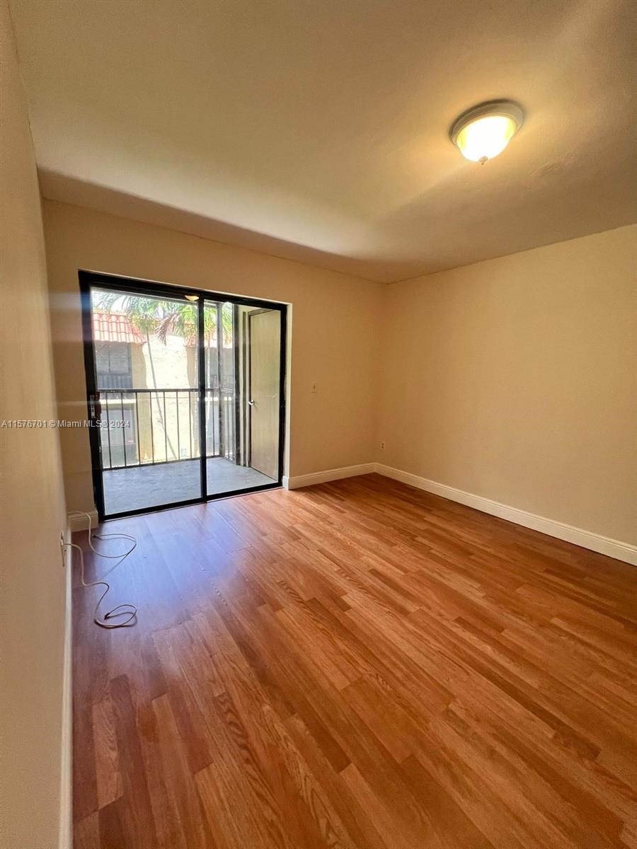9800 Hammocks Blvd # 12 Unit: 203-12
