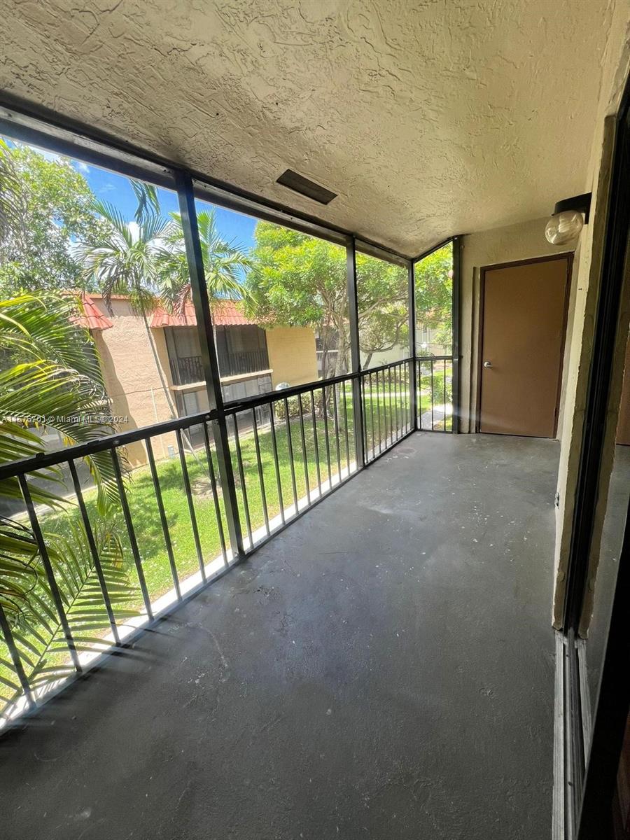 9800 Hammocks Blvd # 12 Unit: 203-12