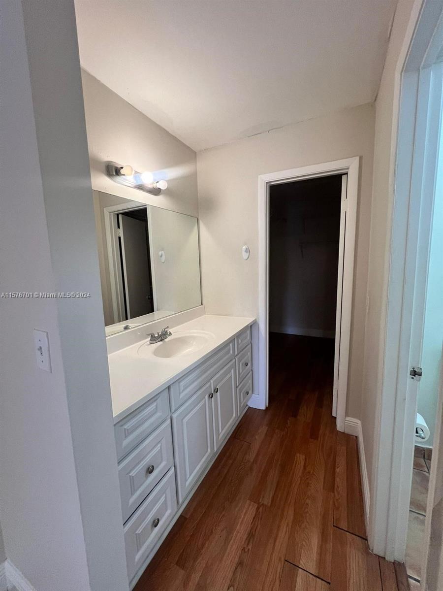 9800 Hammocks Blvd # 12 Unit: 203-12