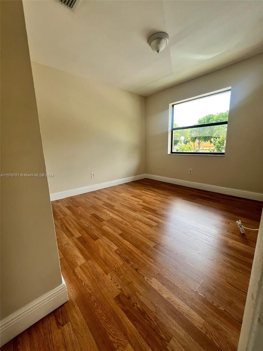 9800 Hammocks Blvd # 12 Unit: 203-12