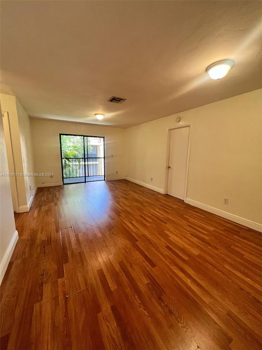 9800 Hammocks Blvd # 12 Unit: 203-12