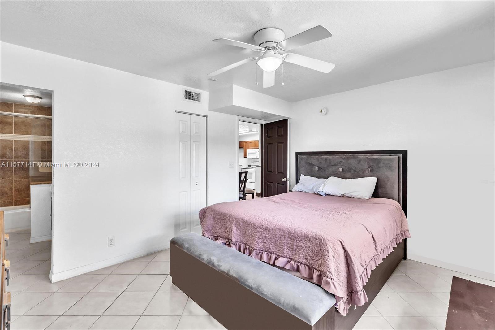 2802 NW 55th Ave # 2B