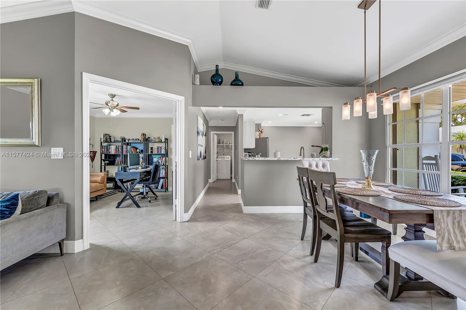 595 SE 19th Dr
