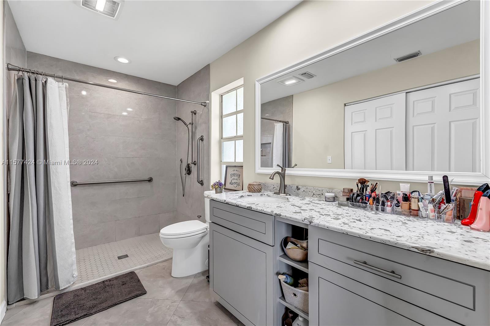595 SE 19th Dr