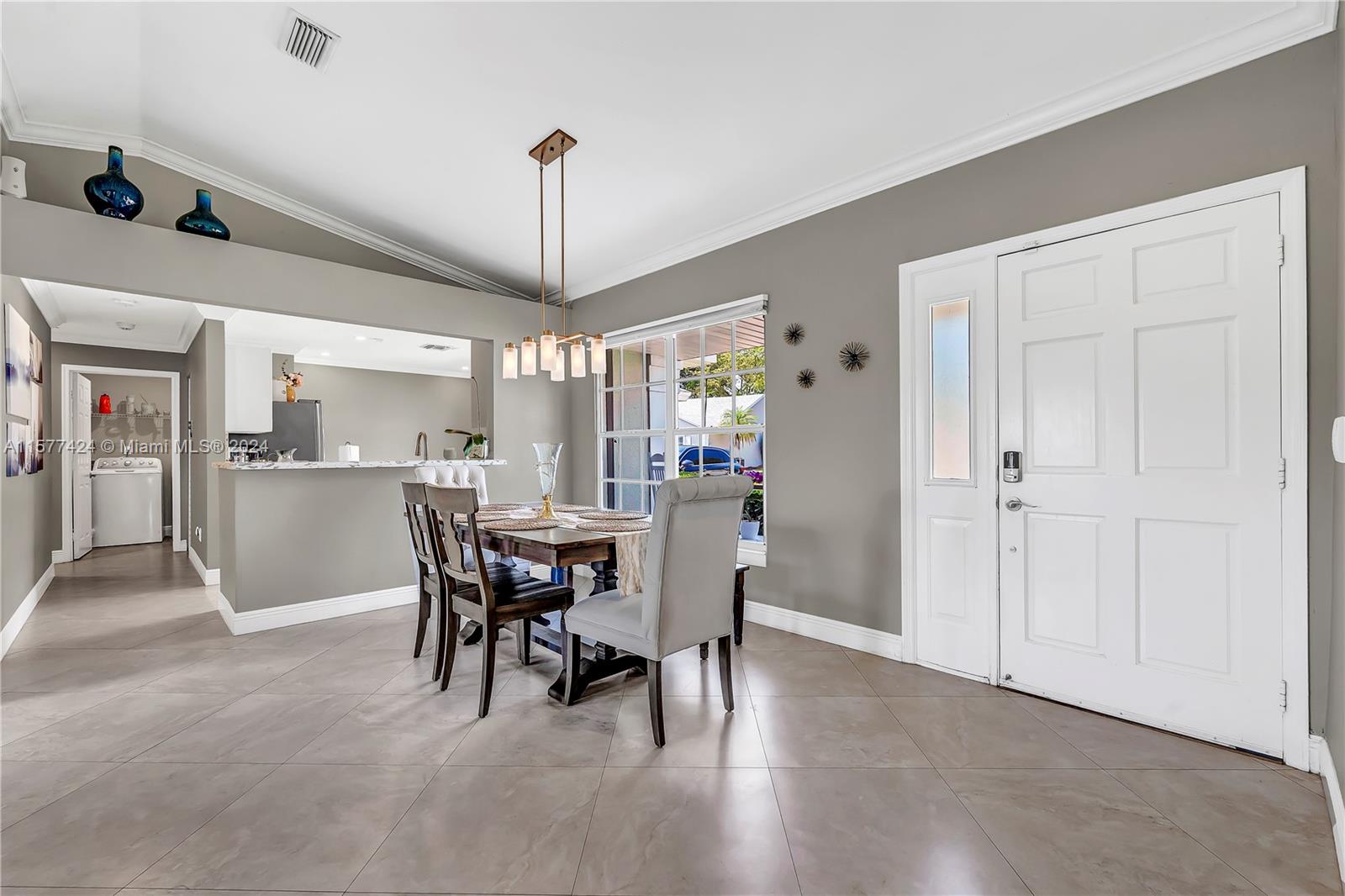 595 SE 19th Dr
