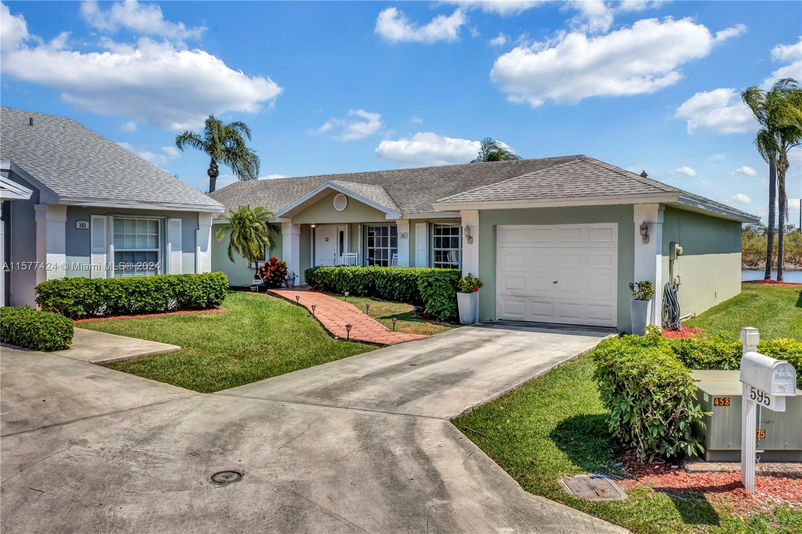 595 SE 19th Dr