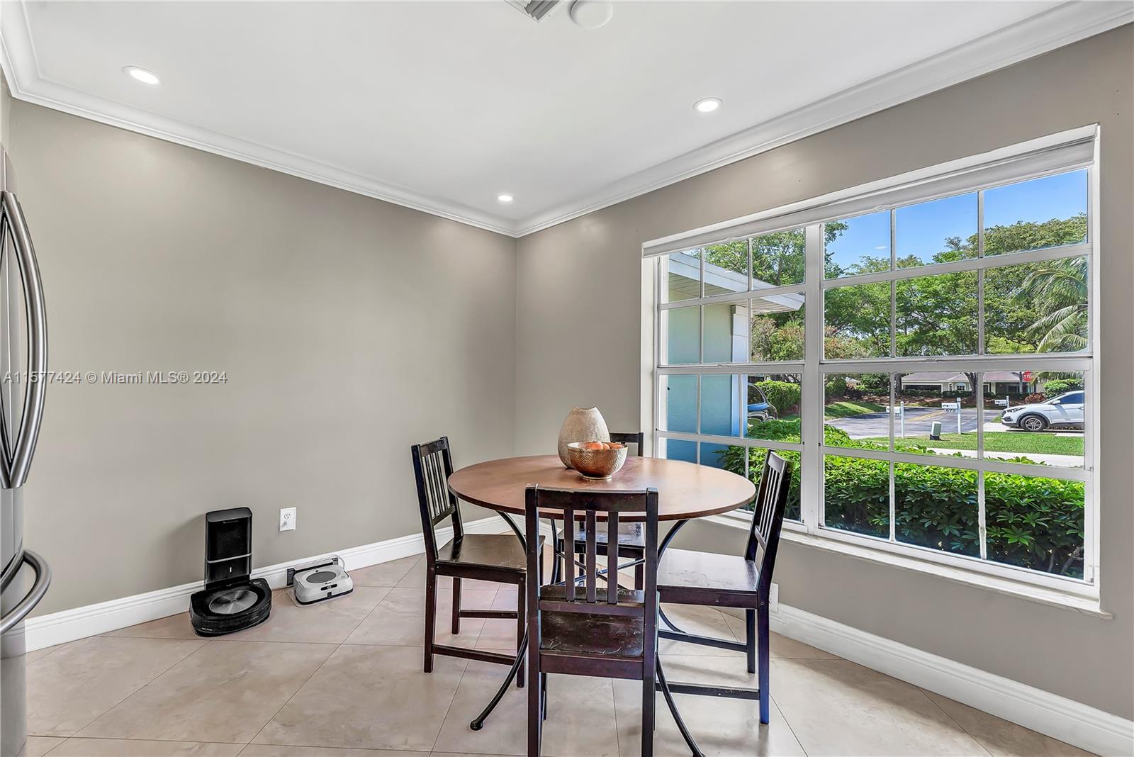 595 SE 19th Dr