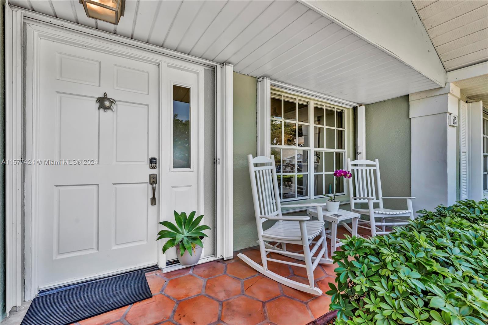 595 SE 19th Dr