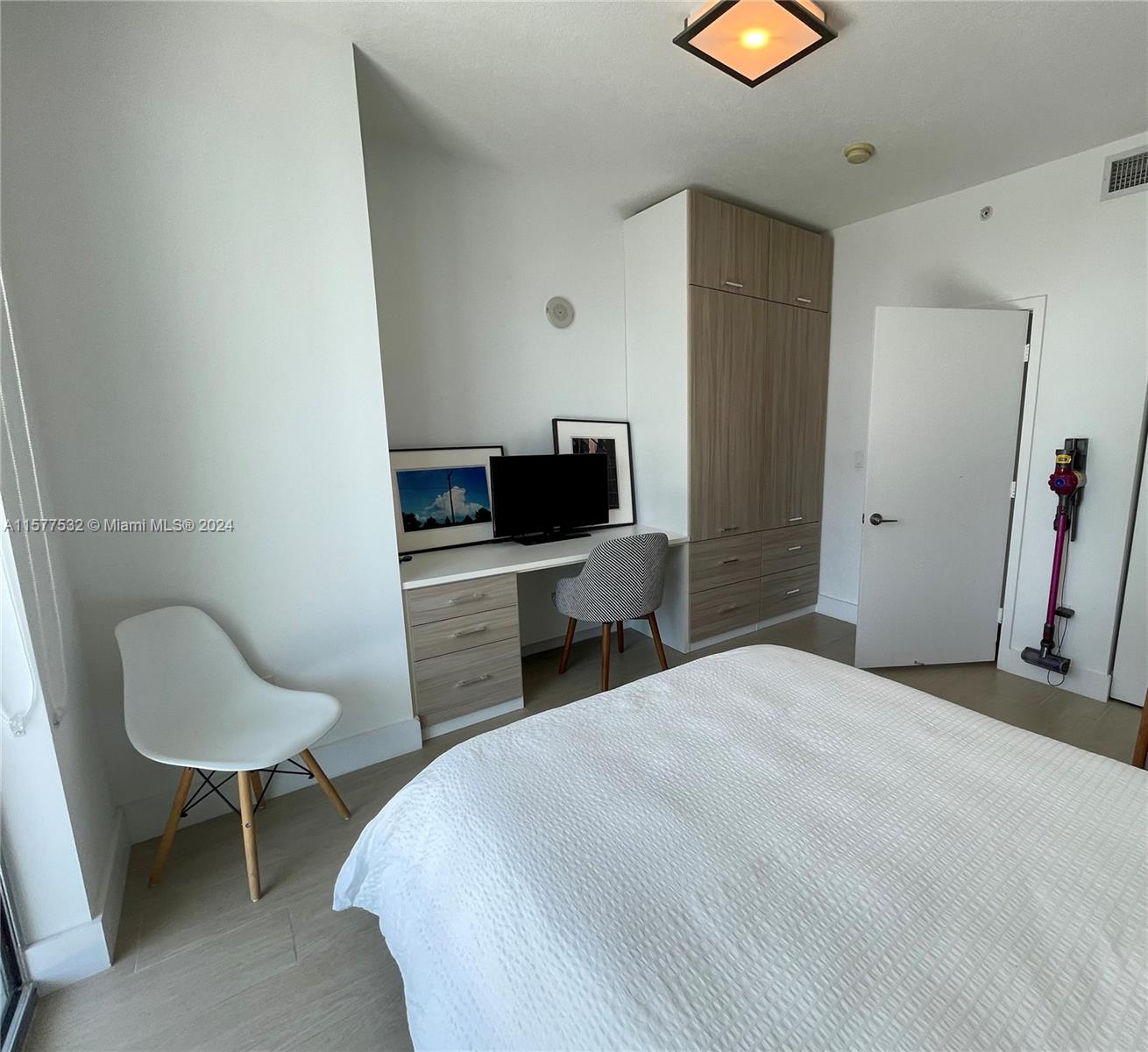 1111 SW 1 AV Unit: 3716-N