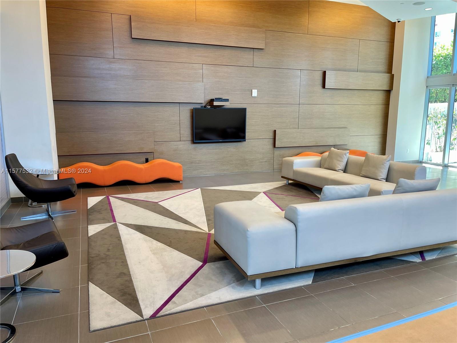 1111 SW 1 AV Unit: 3716-N
