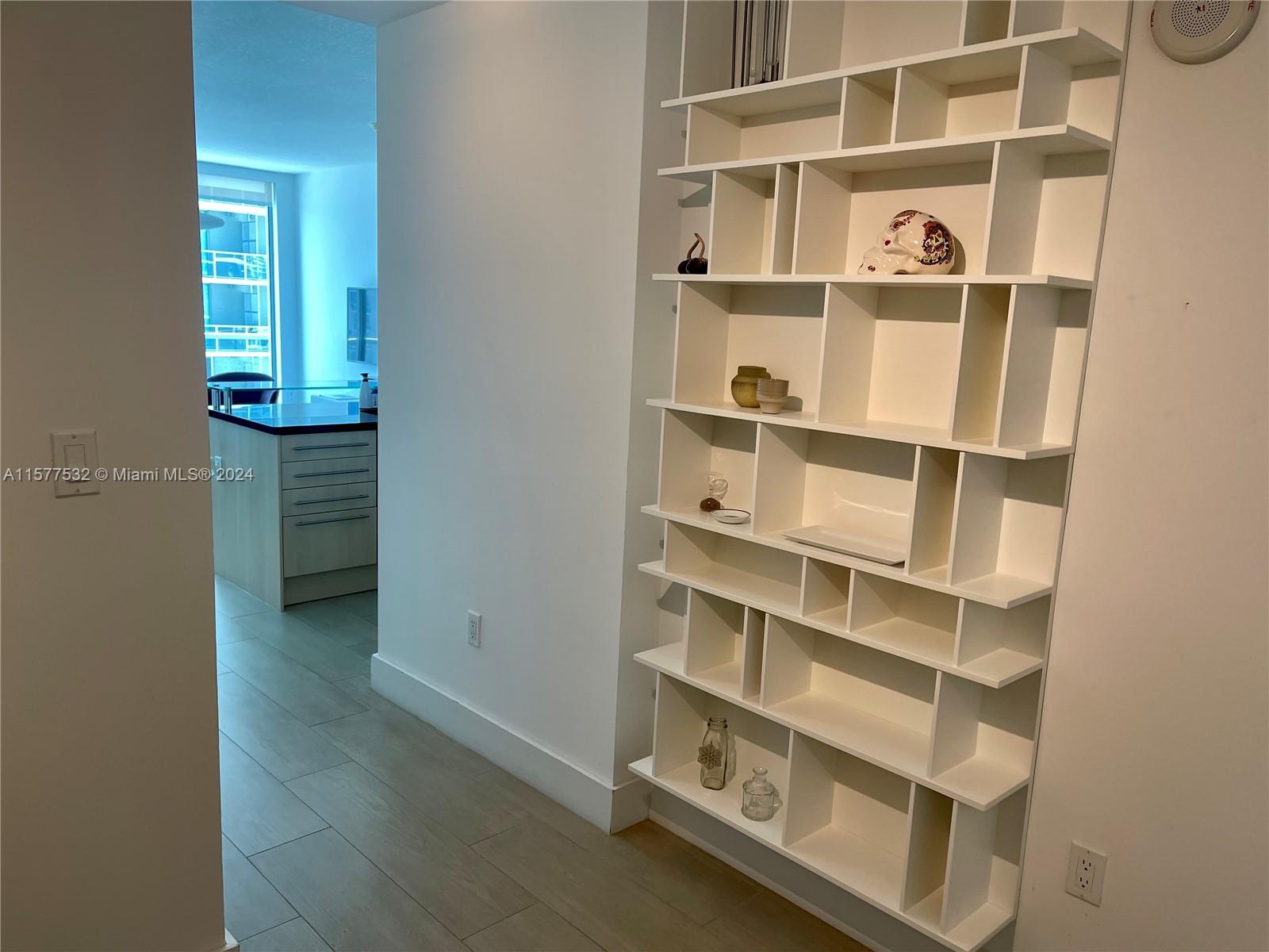 1111 SW 1 AV Unit: 3716-N