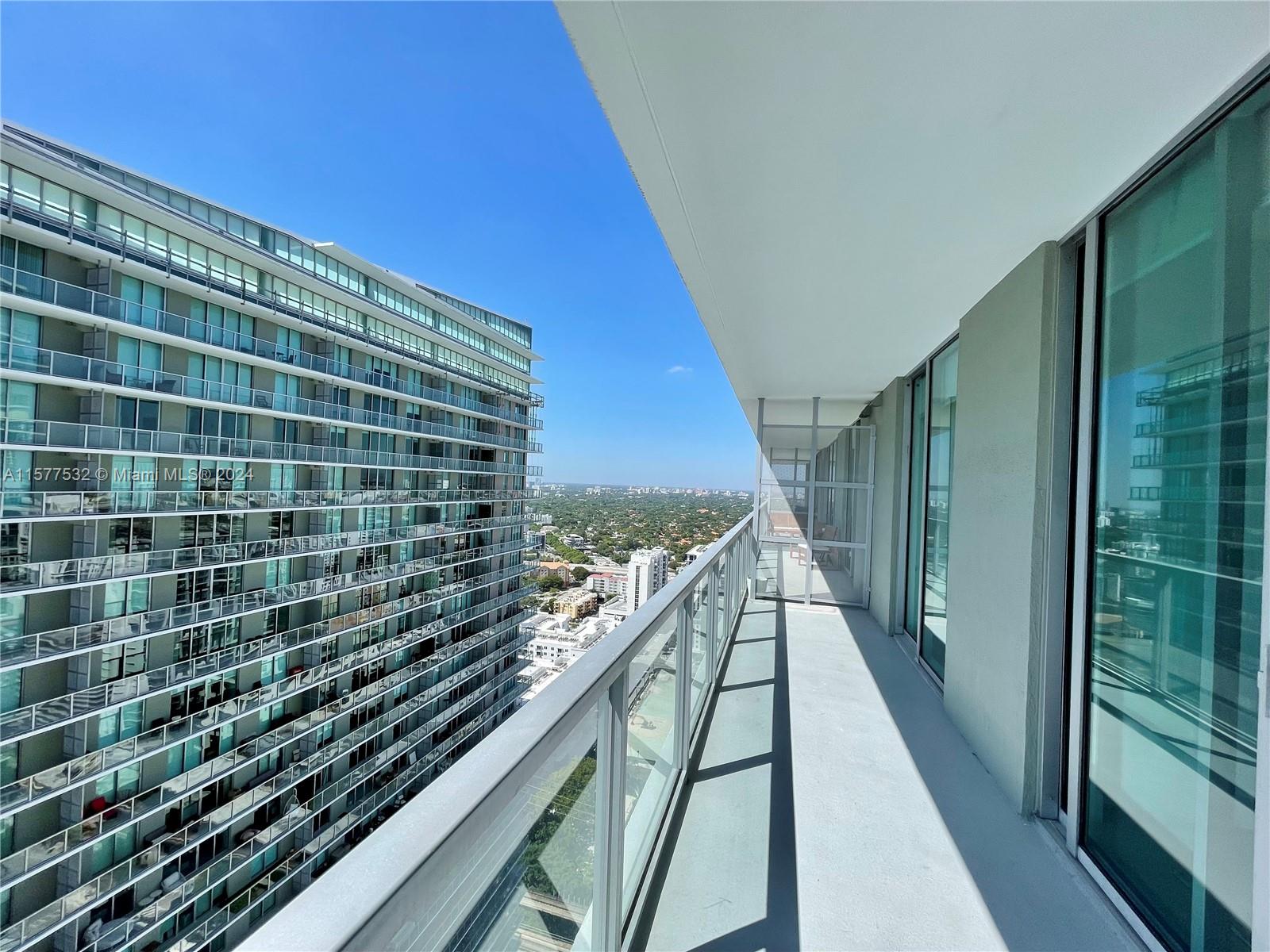 1111 SW 1 AV Unit: 3716-N
