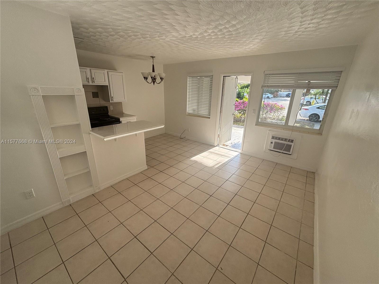 610 NE 12th Ave # 2