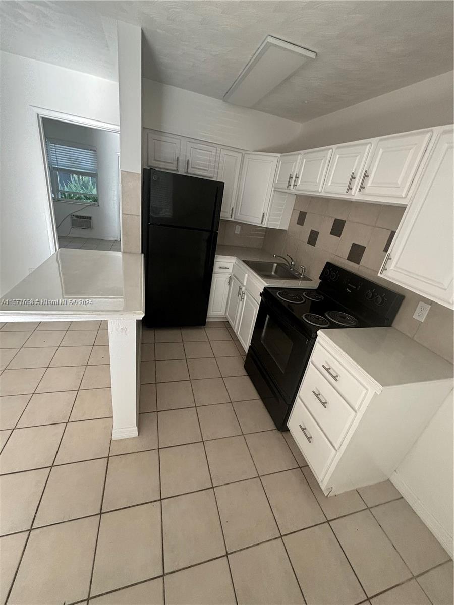 610 NE 12th Ave # 2