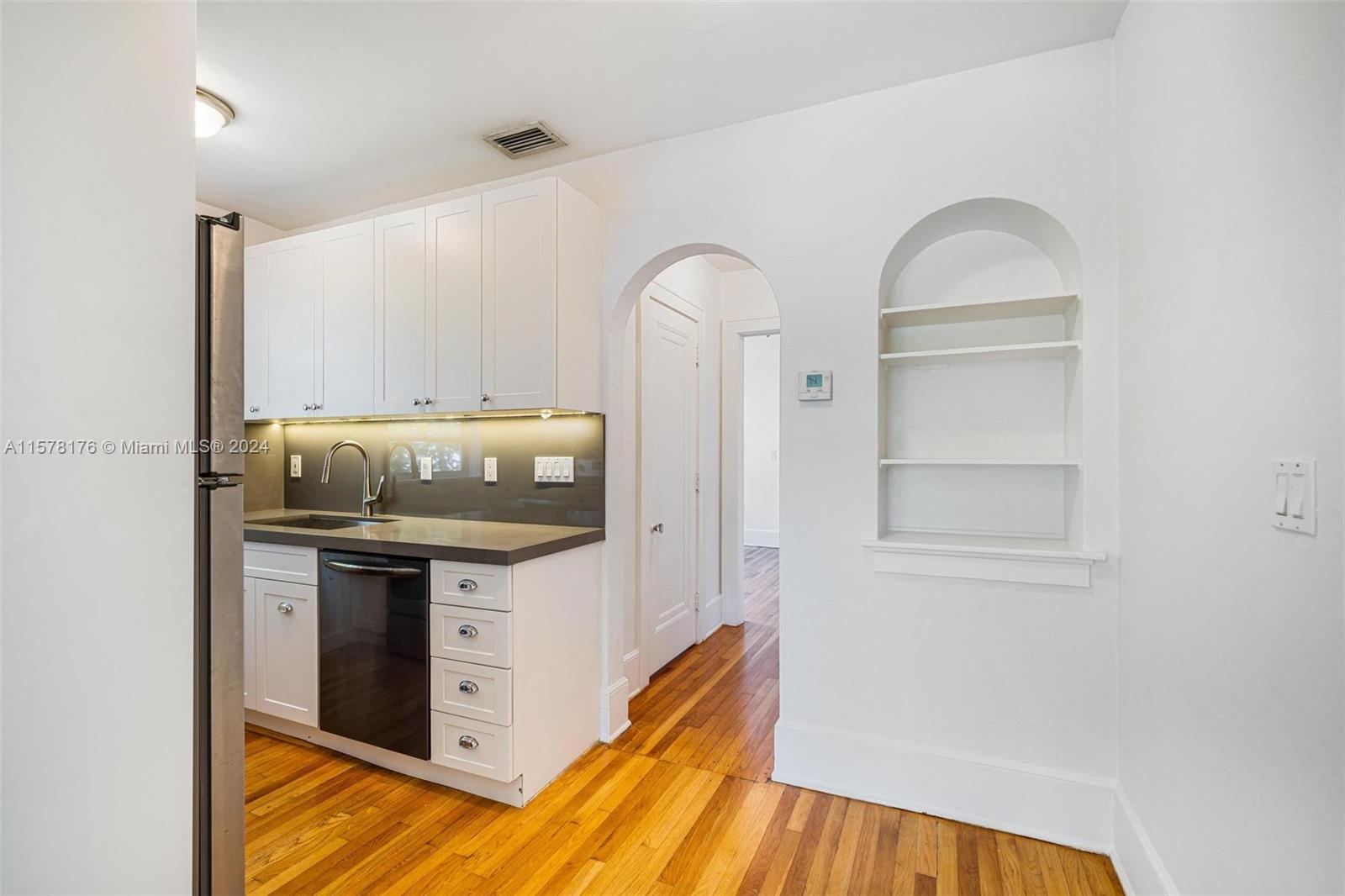 4342 Sheridan Ave # 8