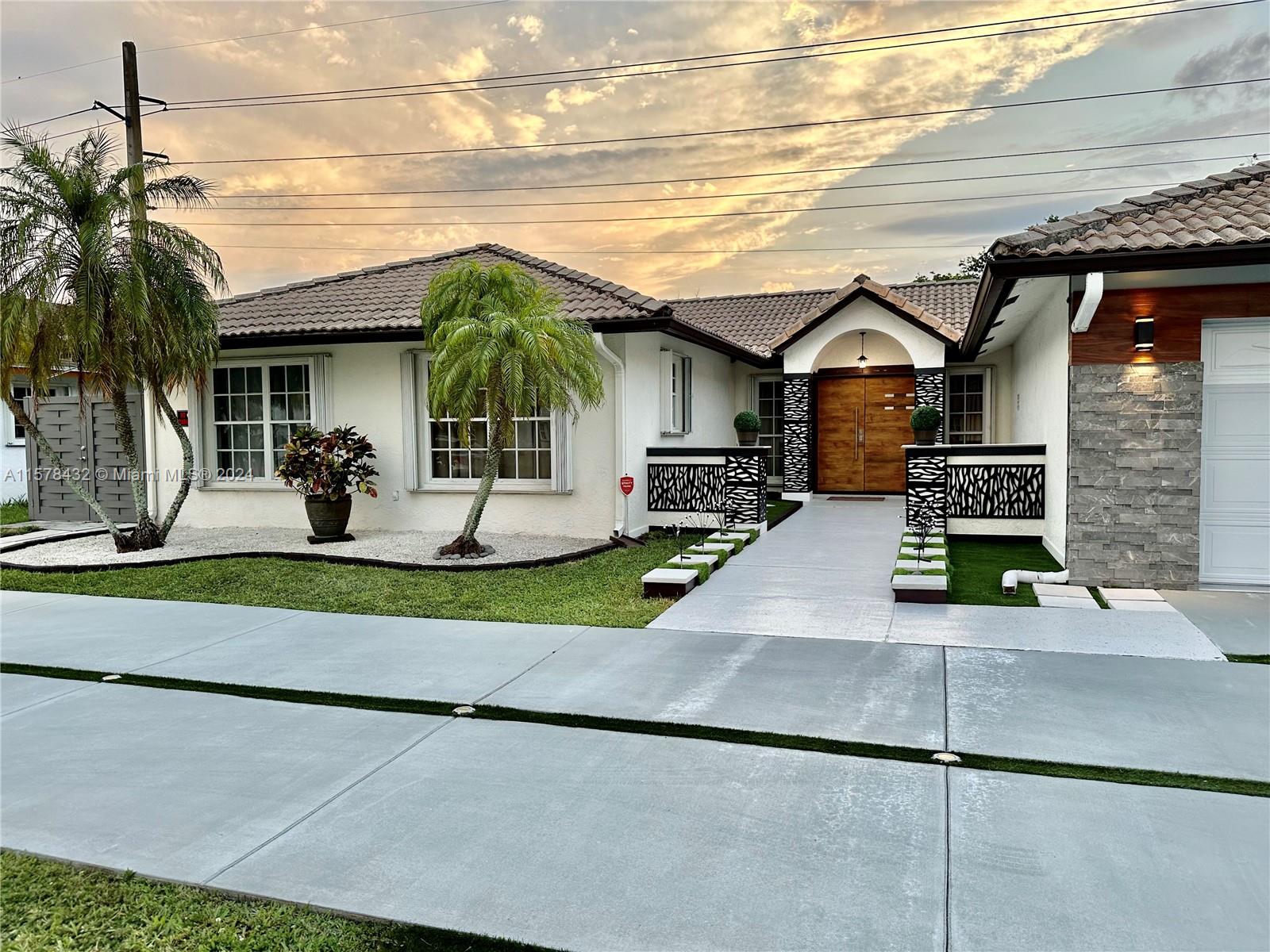 2260 W Lake Miramar Cir